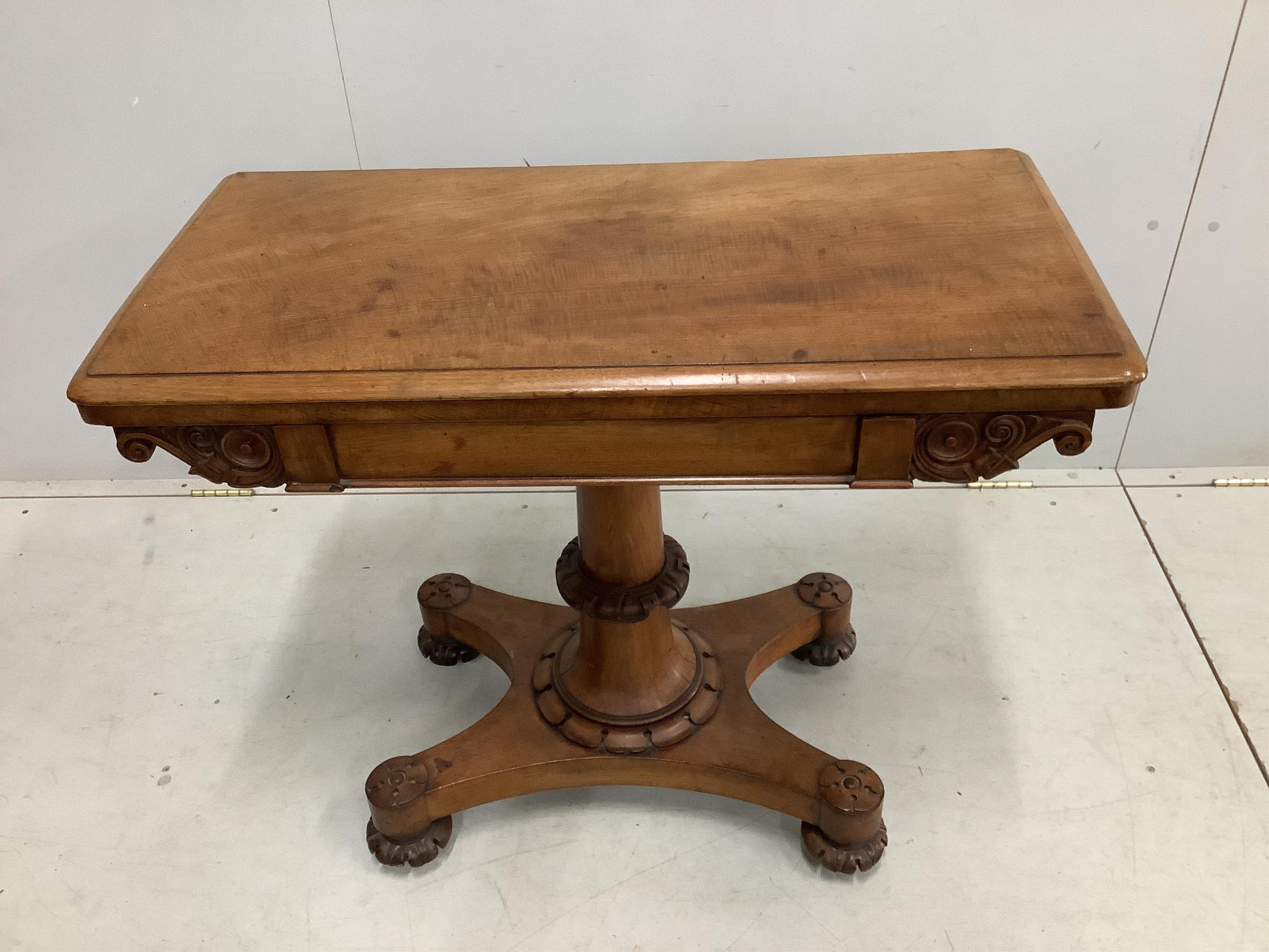 A William IV rectangular folding mahogany card table, width 91cm, depth 44cm, height 73cm